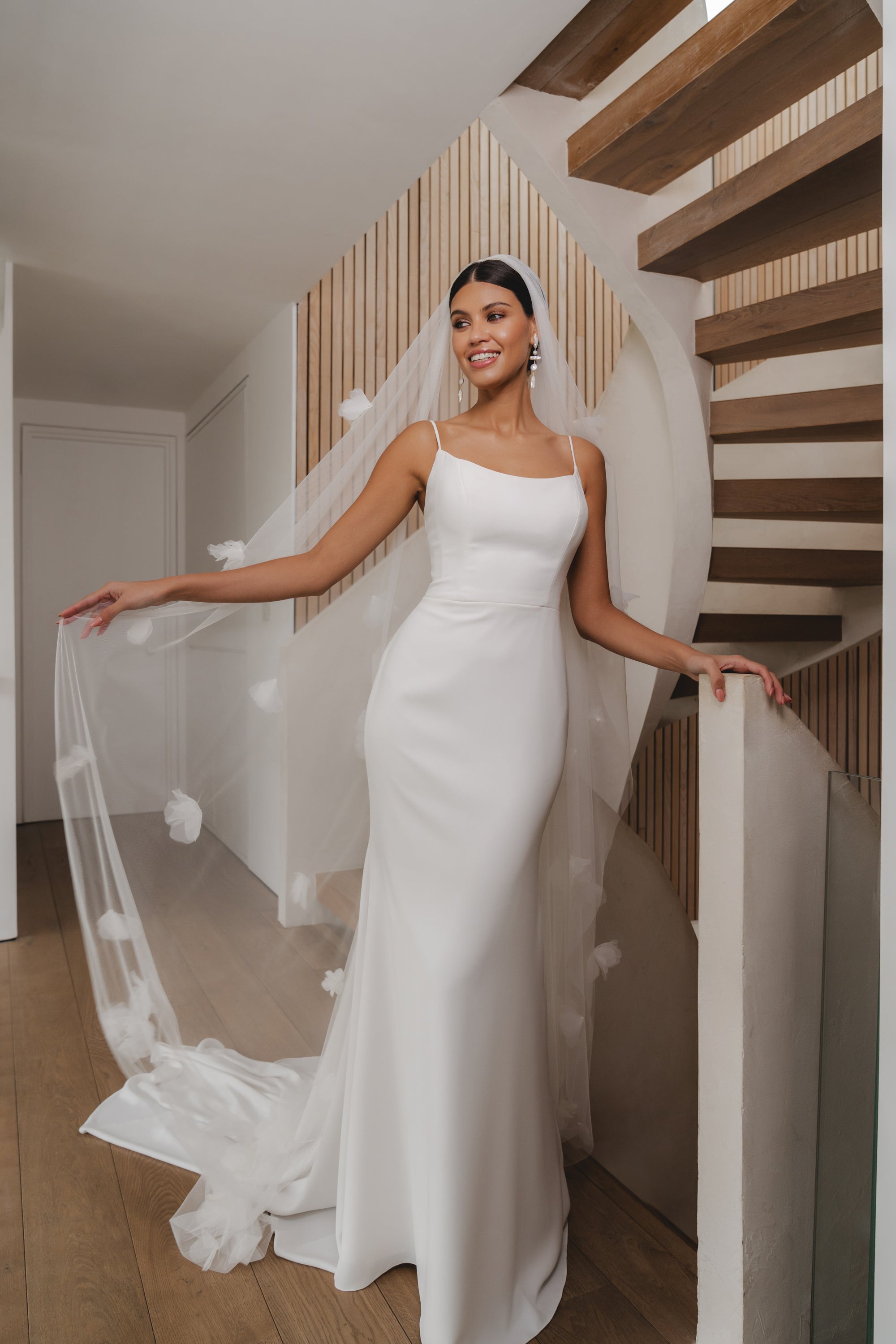 LUZ VEIL SINGLE TIER - Love Story London
