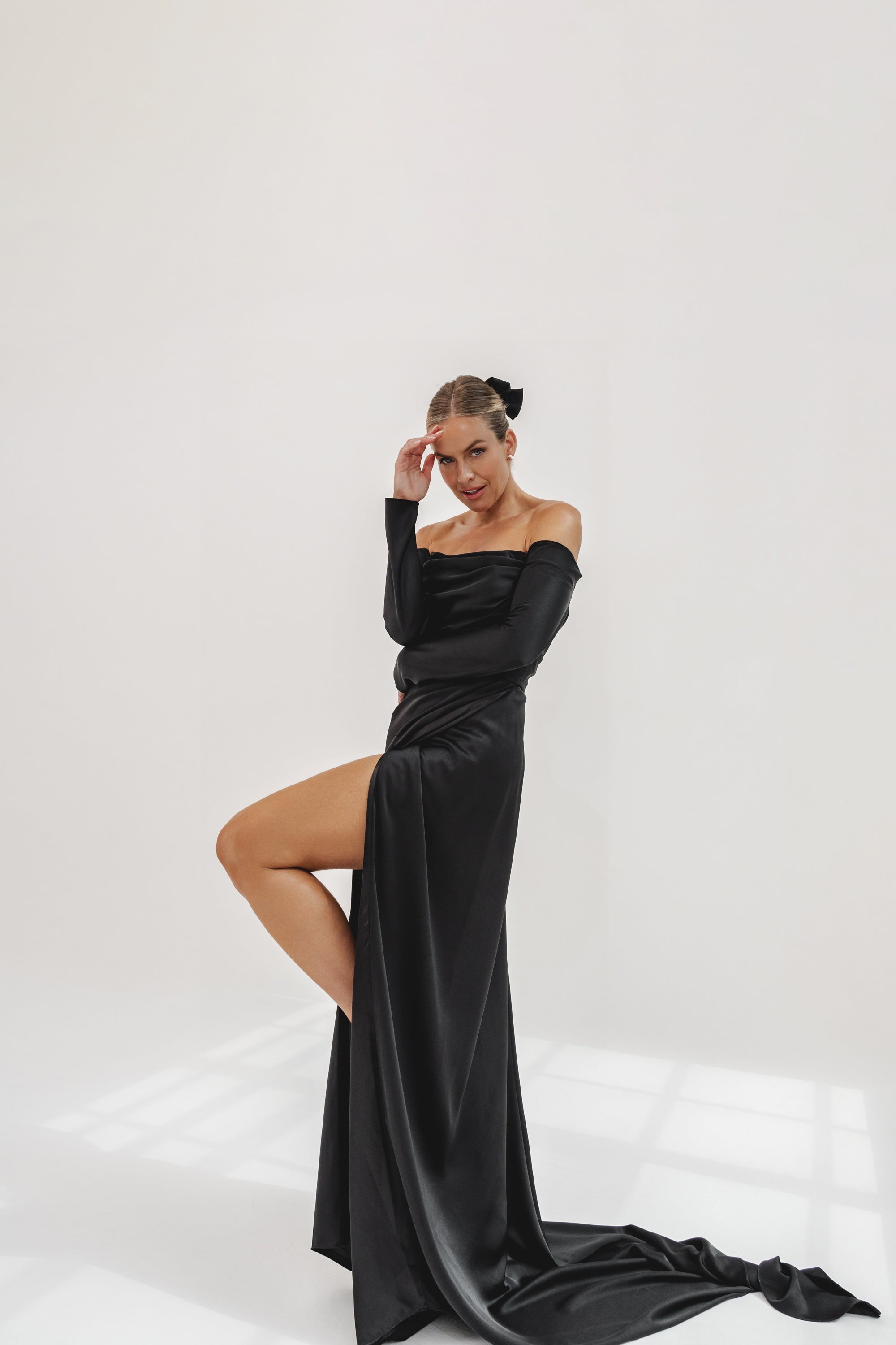 JETT IN BLACK | BLACK SATIN DRESS WITH LONG SLEEVES