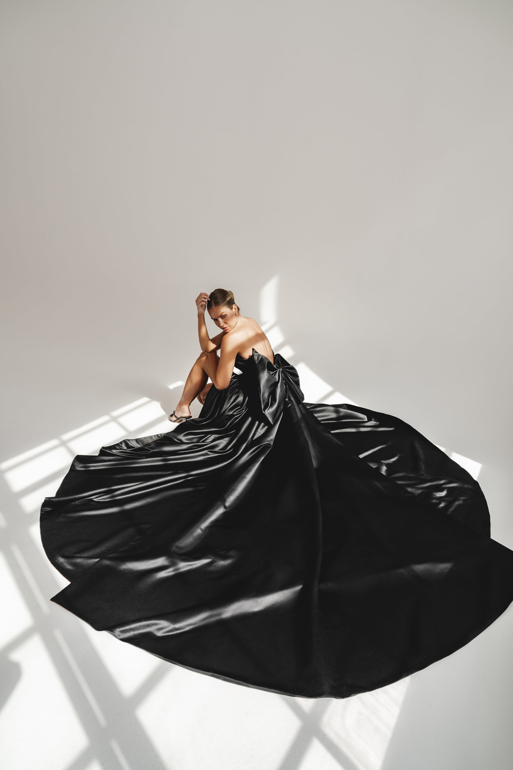 KITT IN BLACK | BLACK SATIN STRAPLESS DRESS