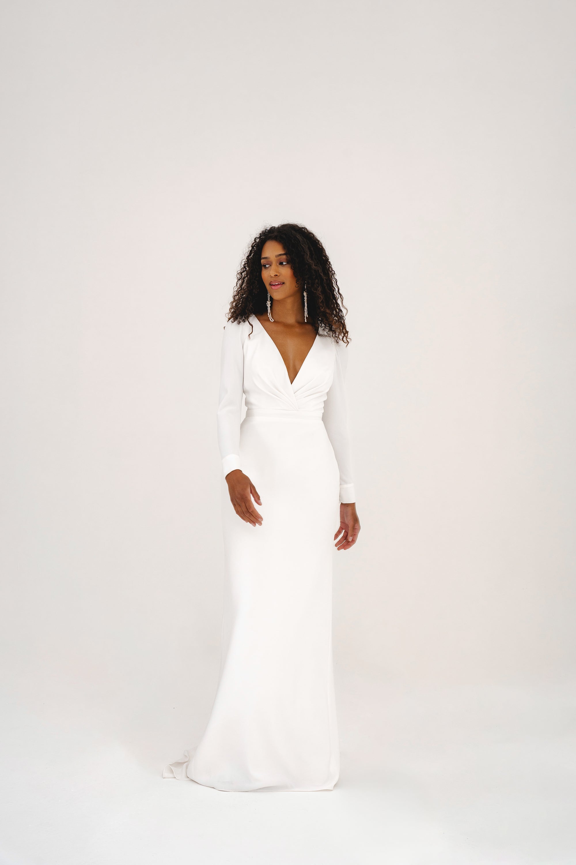 LOUIE | Wedding dress with full-length sleeves - Love Story London